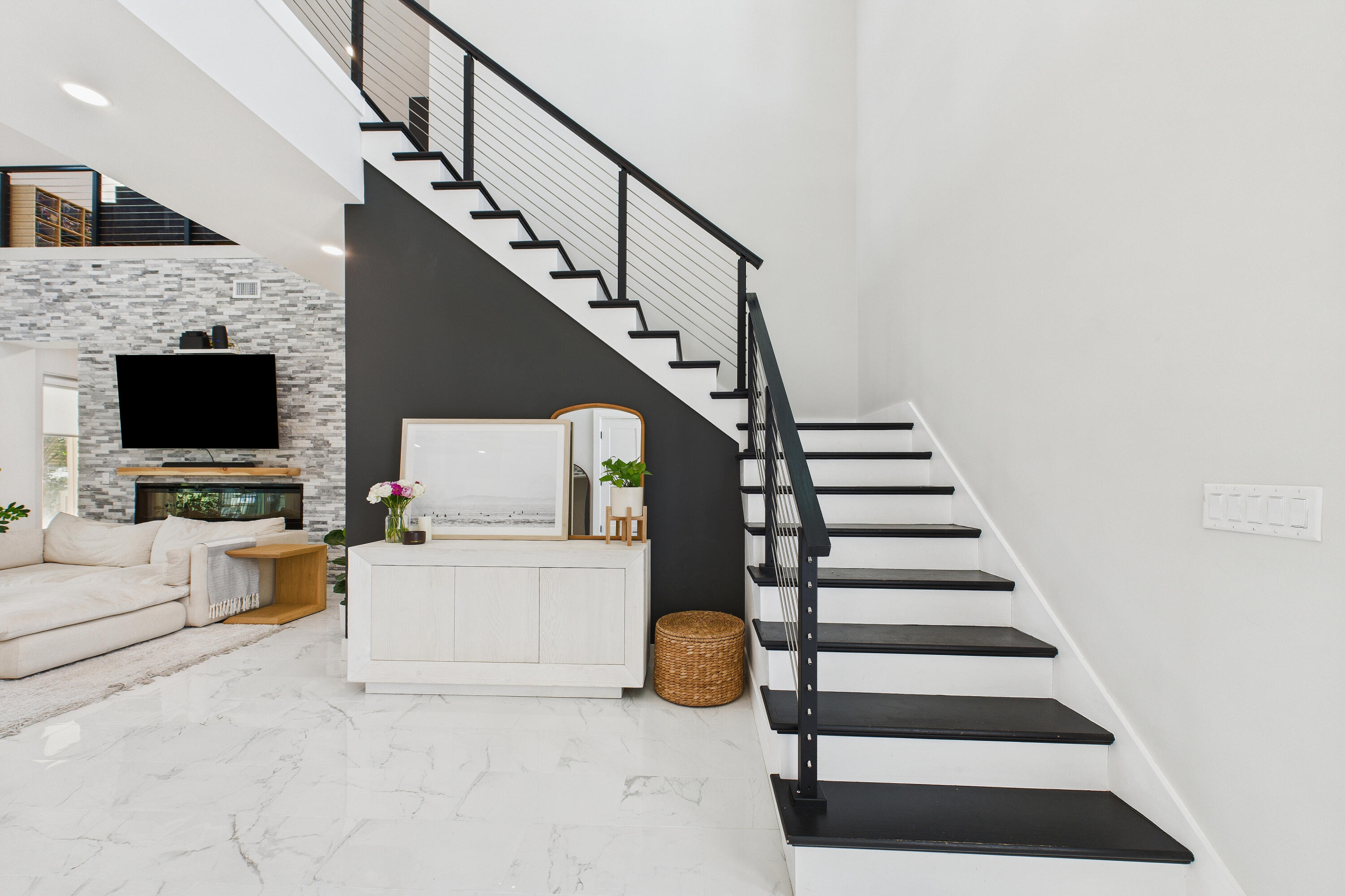 2345 N Riverside Drive