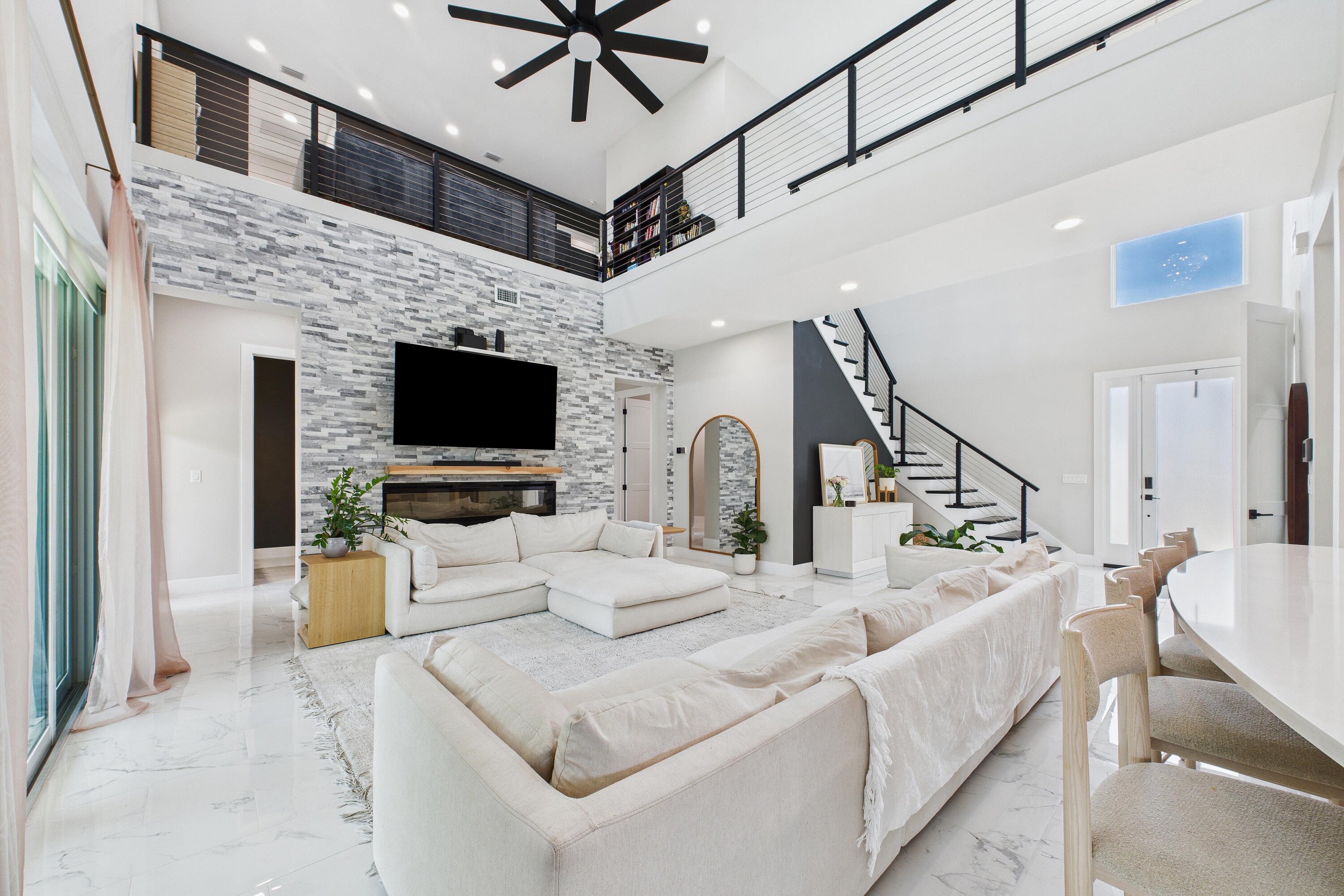 2345 N Riverside Drive