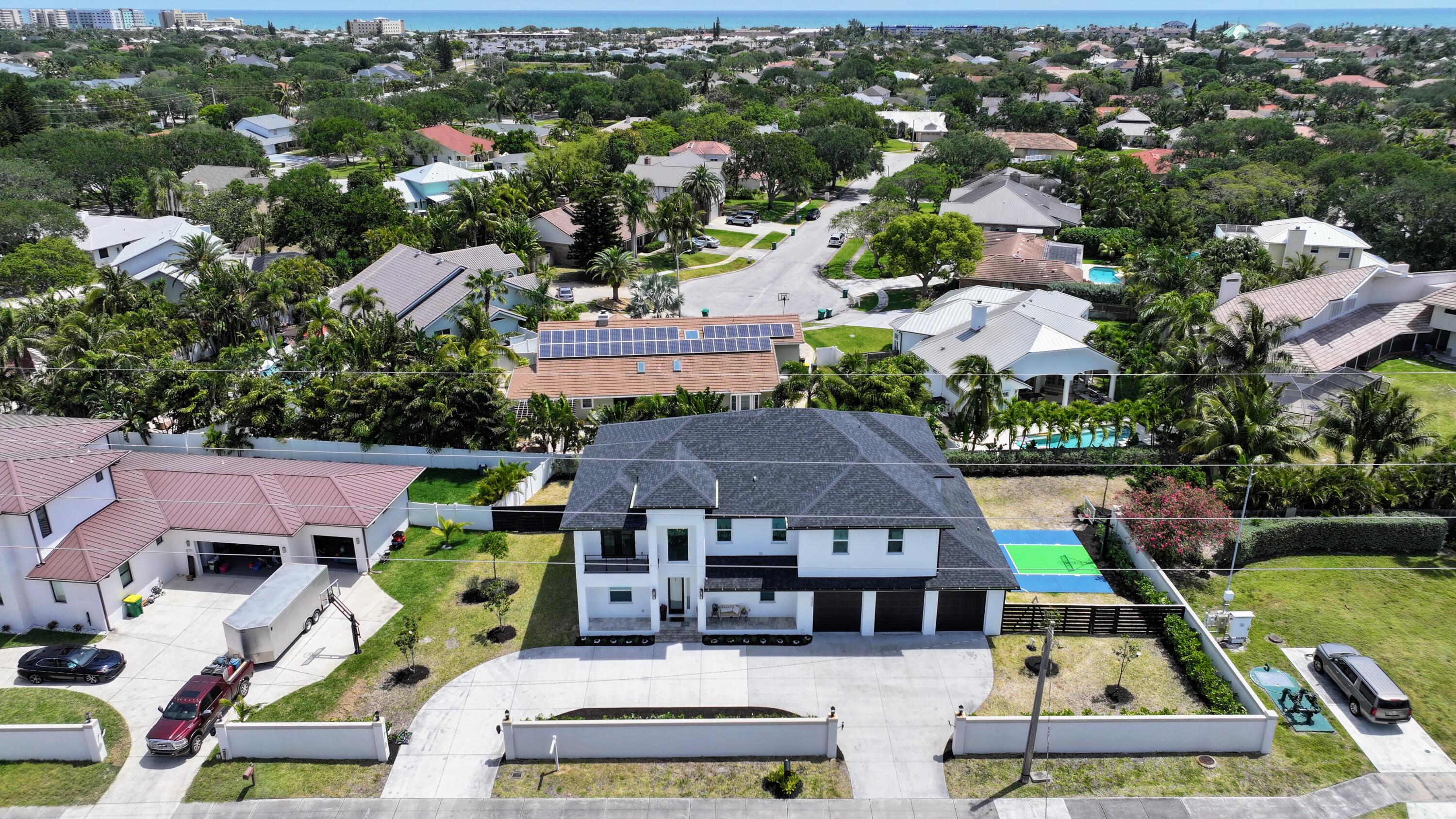 2345 N Riverside Drive