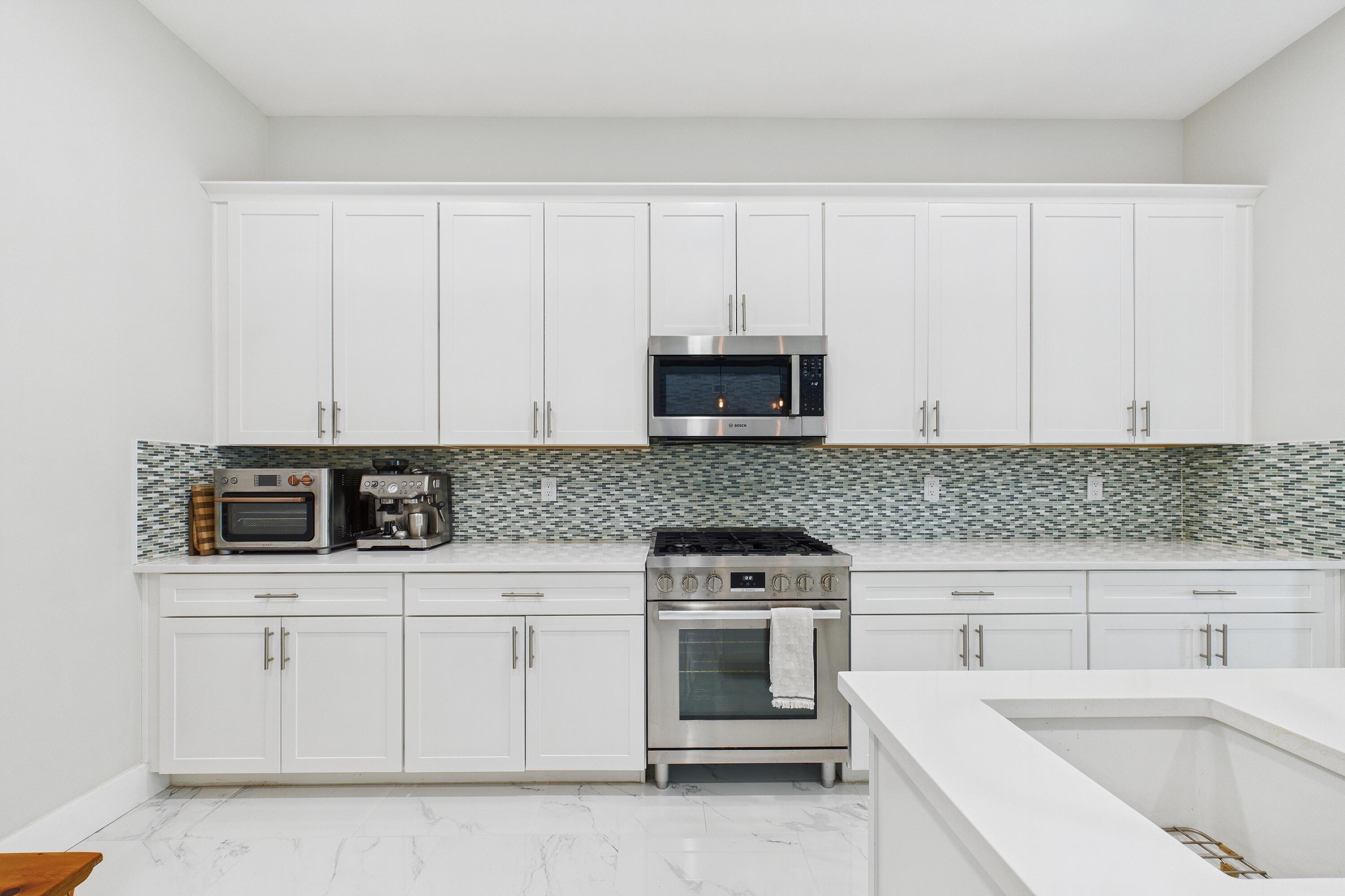 2345 N Riverside Drive