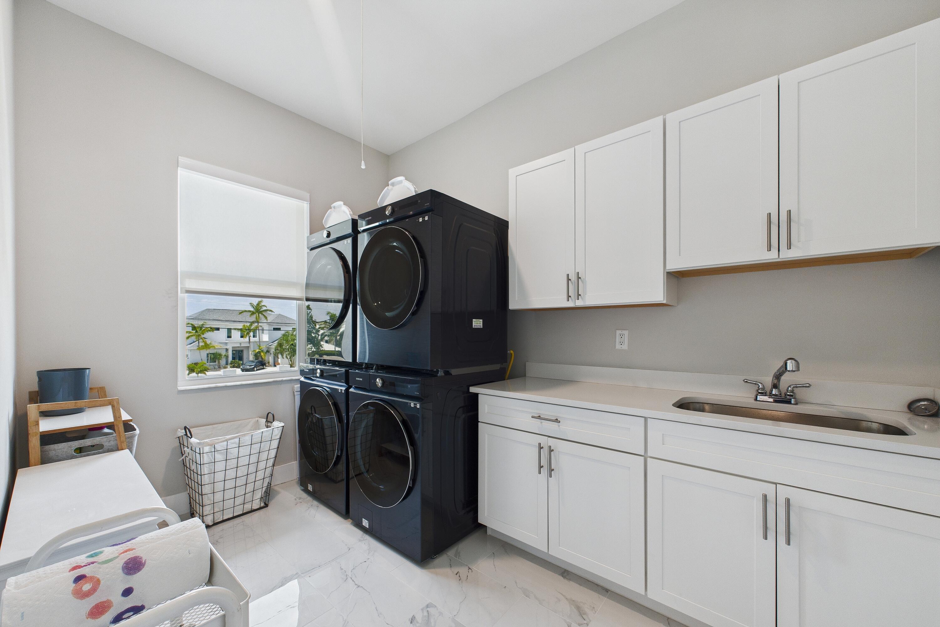 2345 N Riverside Drive