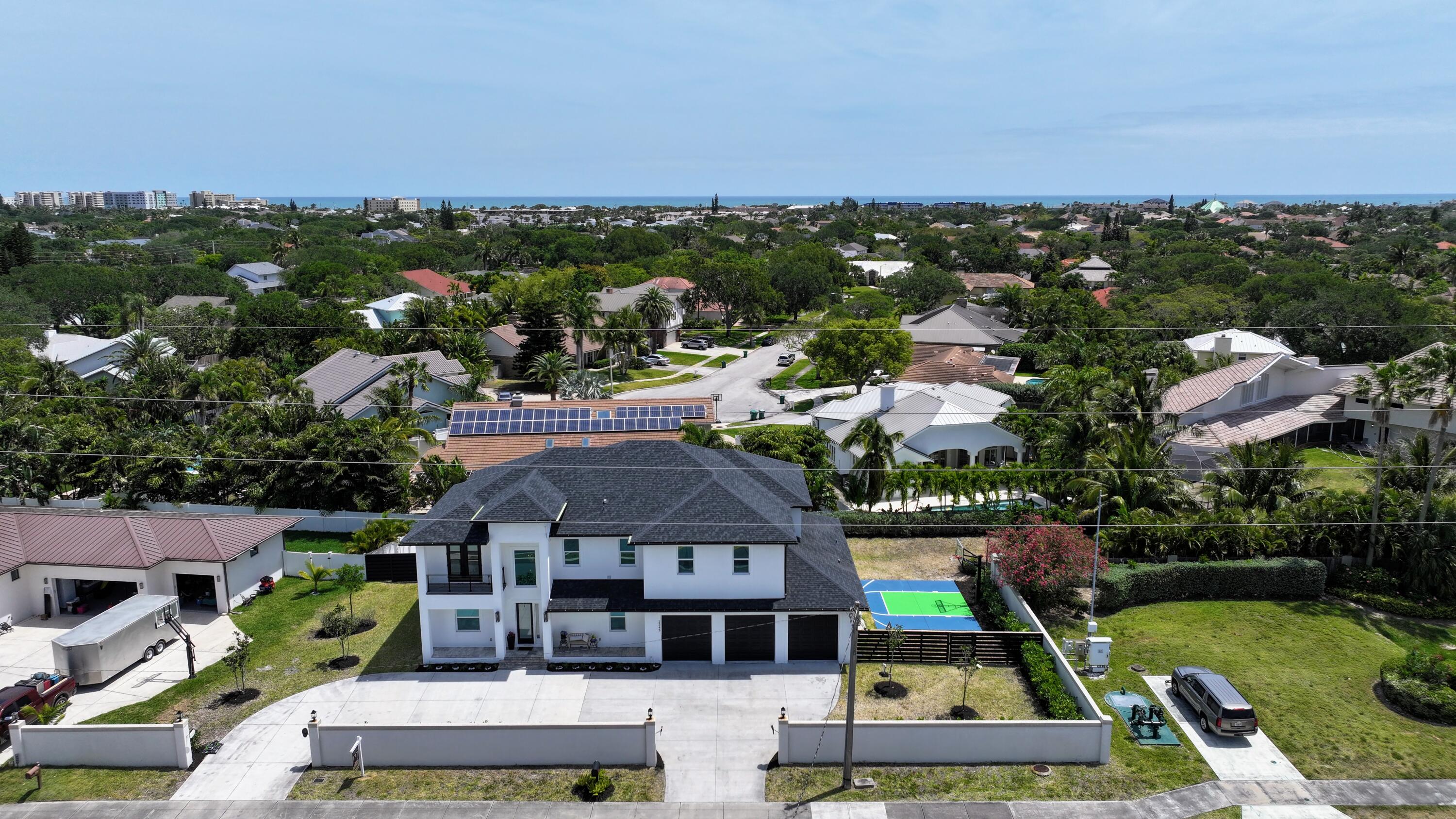 2345 N Riverside Drive