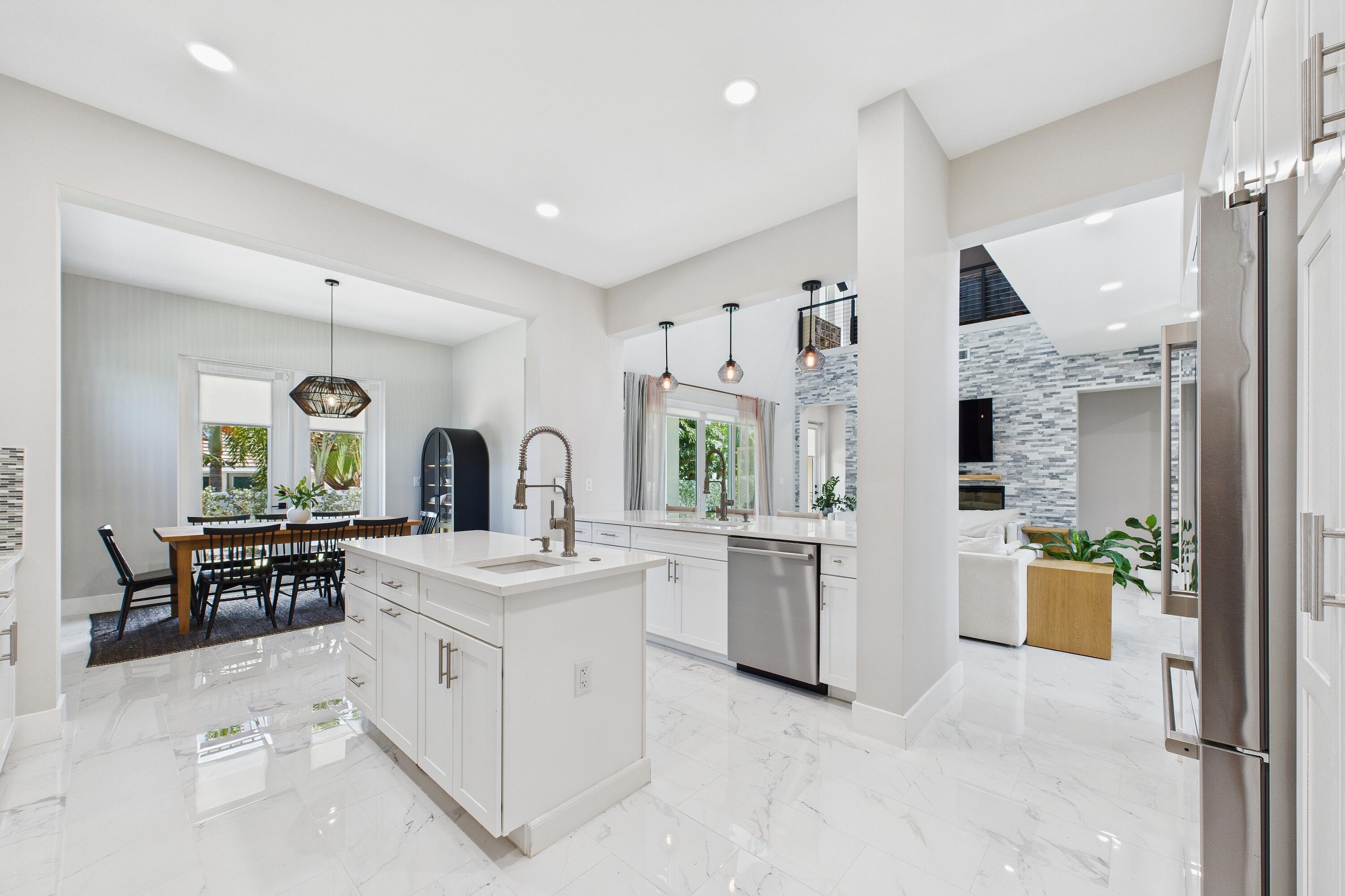 2345 N Riverside Drive