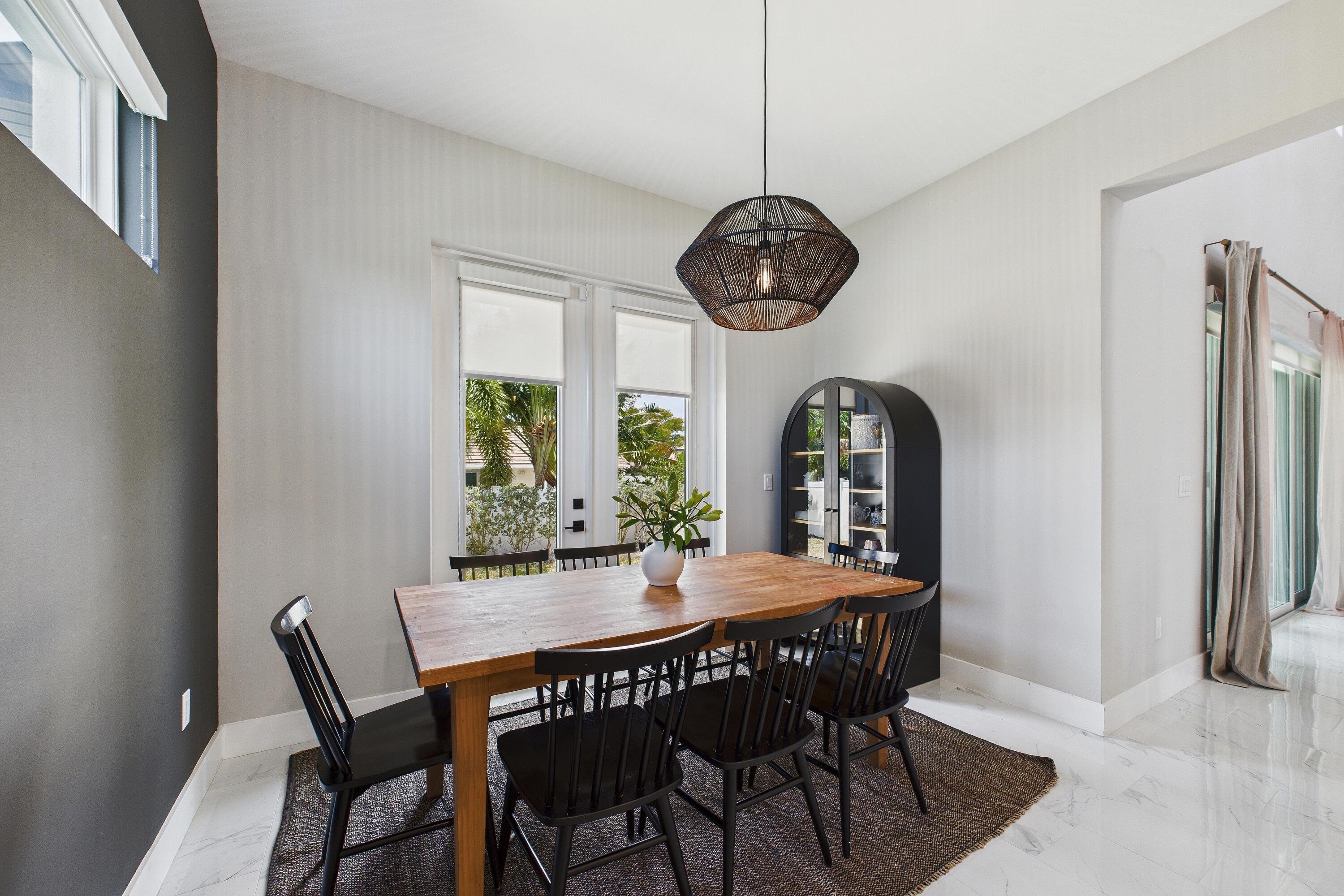 2345 N Riverside Drive