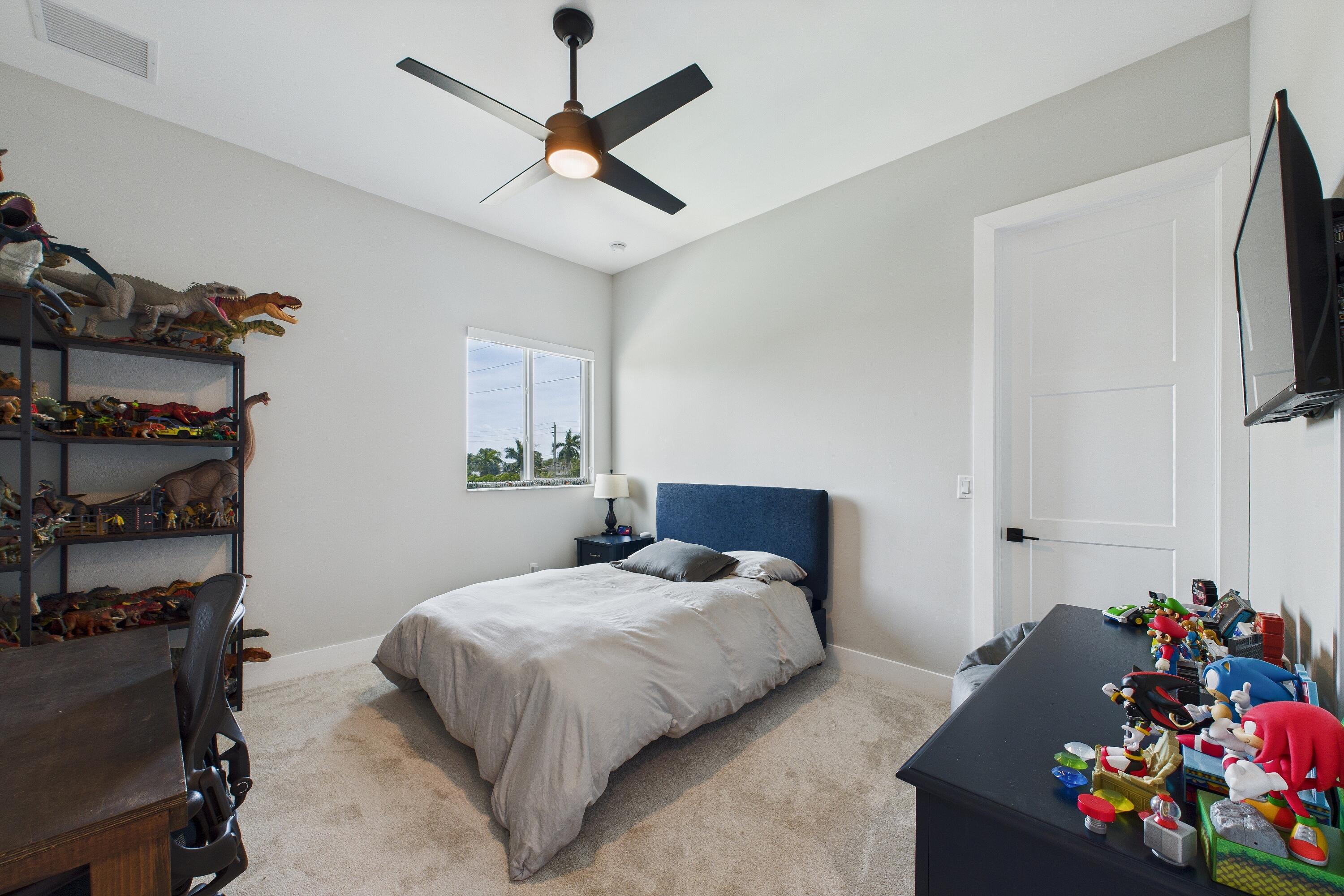 2345 N Riverside Drive