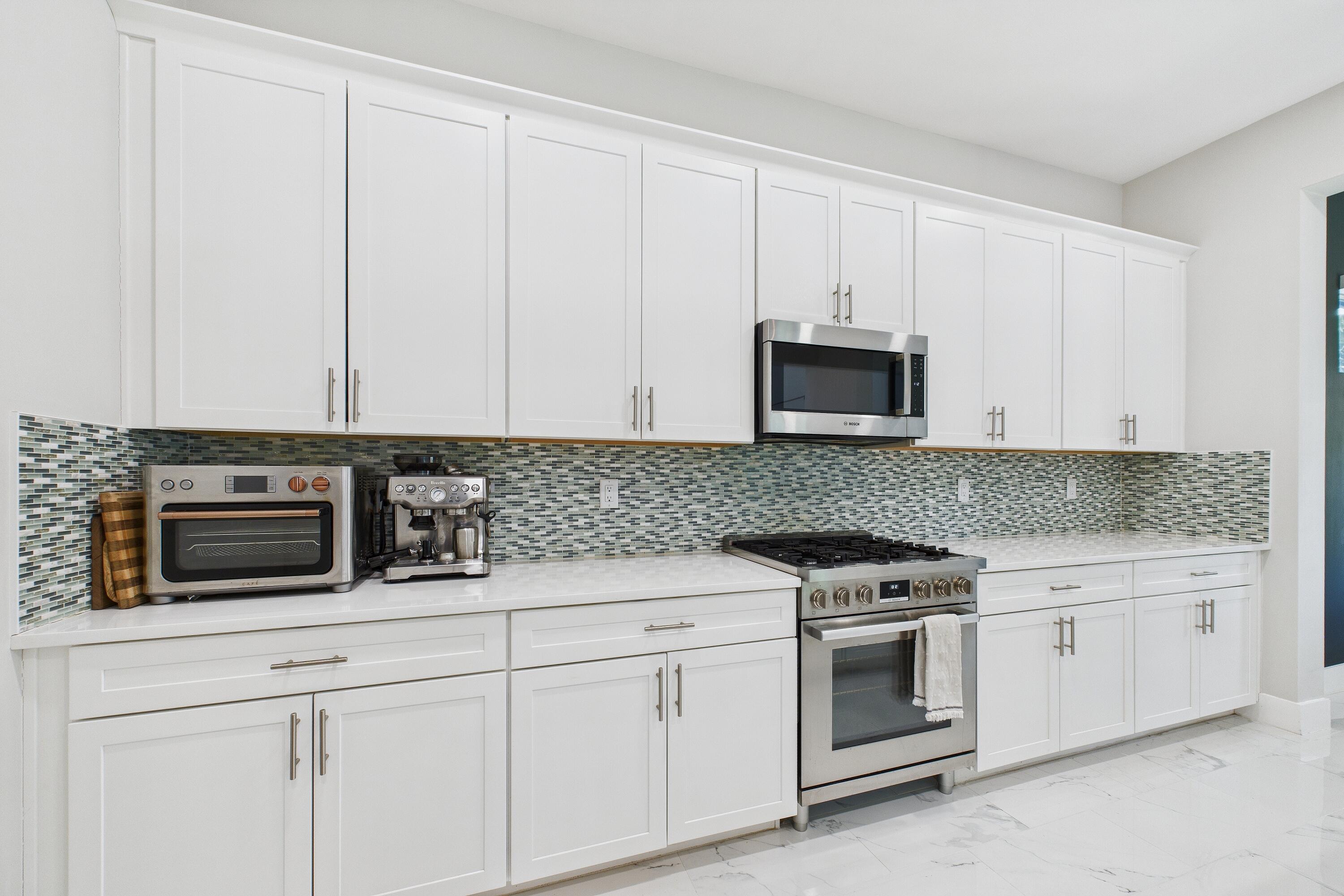 2345 N Riverside Drive