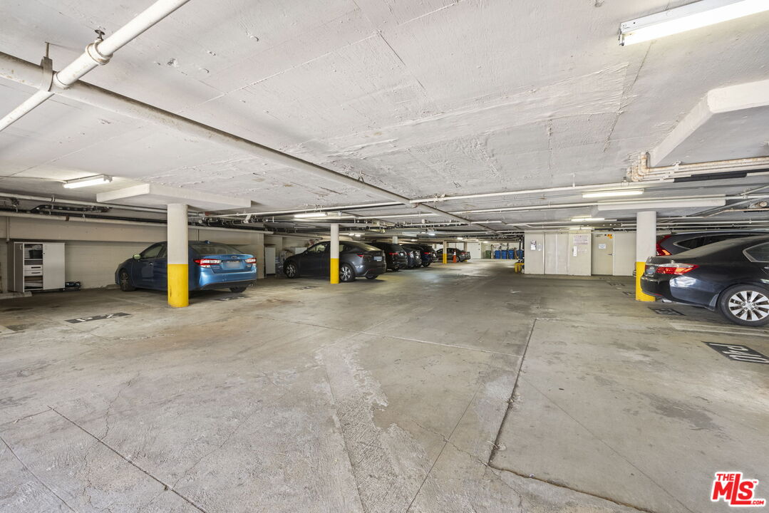1722 Malcolm Ave Unit: 405