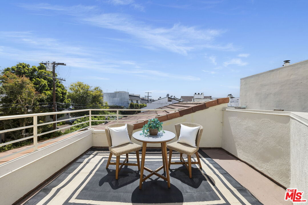 1722 Malcolm Ave Unit: 405