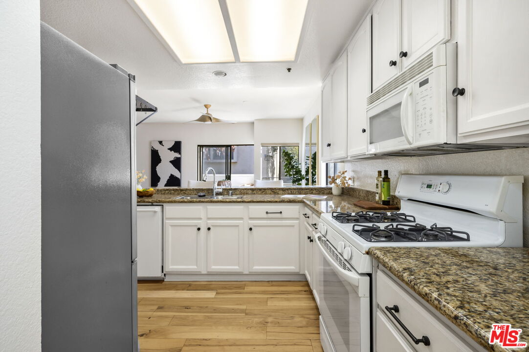 1722 Malcolm Ave Unit: 405