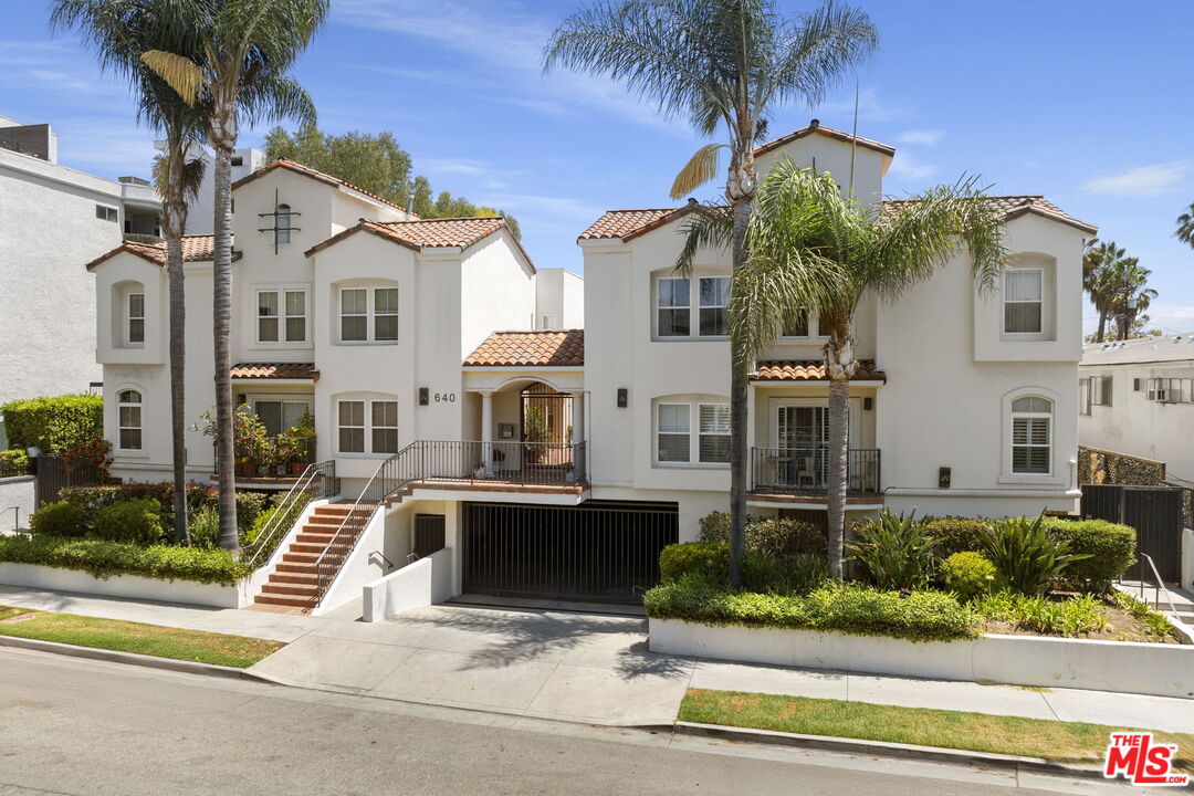 640 N Sweetzer Ave Unit: 8