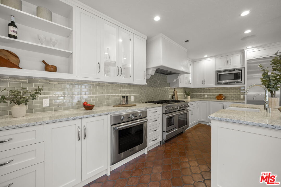 2714 Forrester Dr