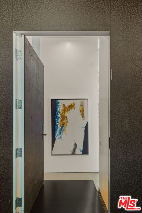 1849 FOX HILLS DR Unit: DOS