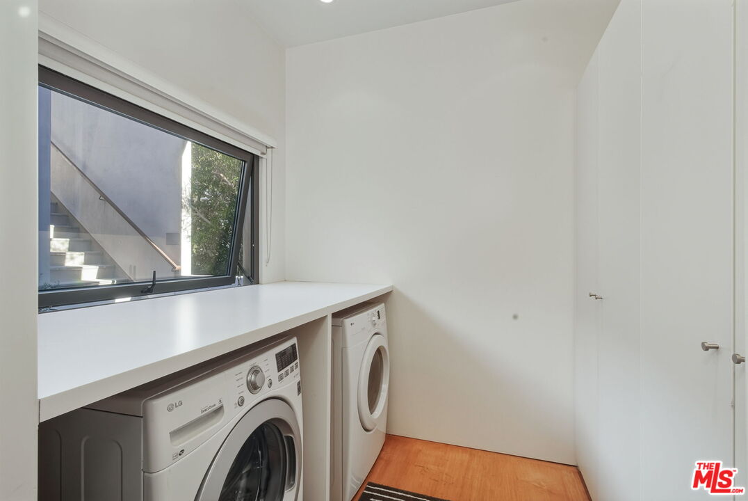 1849 FOX HILLS DR Unit: DOS