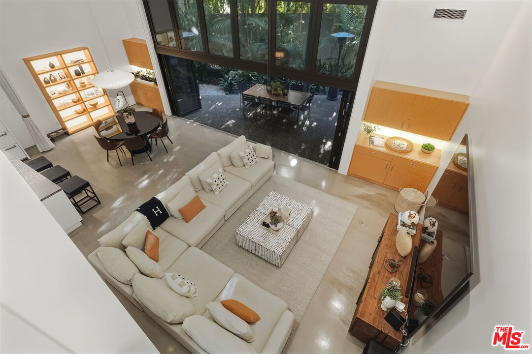 1849 FOX HILLS DR Unit: DOS