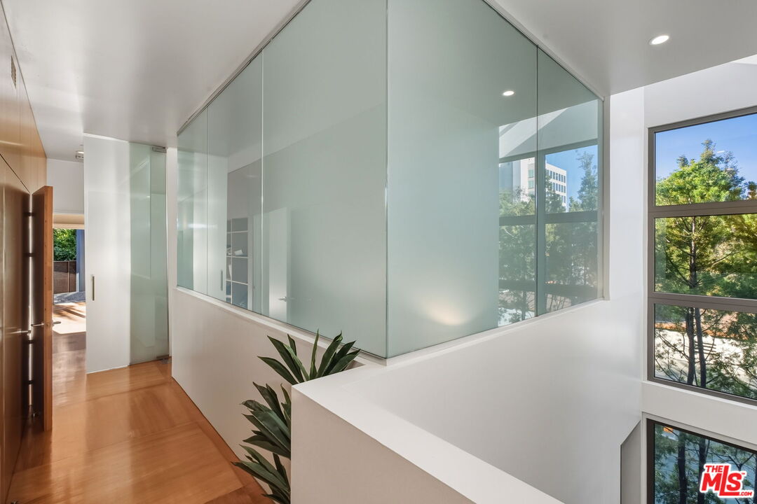 1849 FOX HILLS DR Unit: DOS