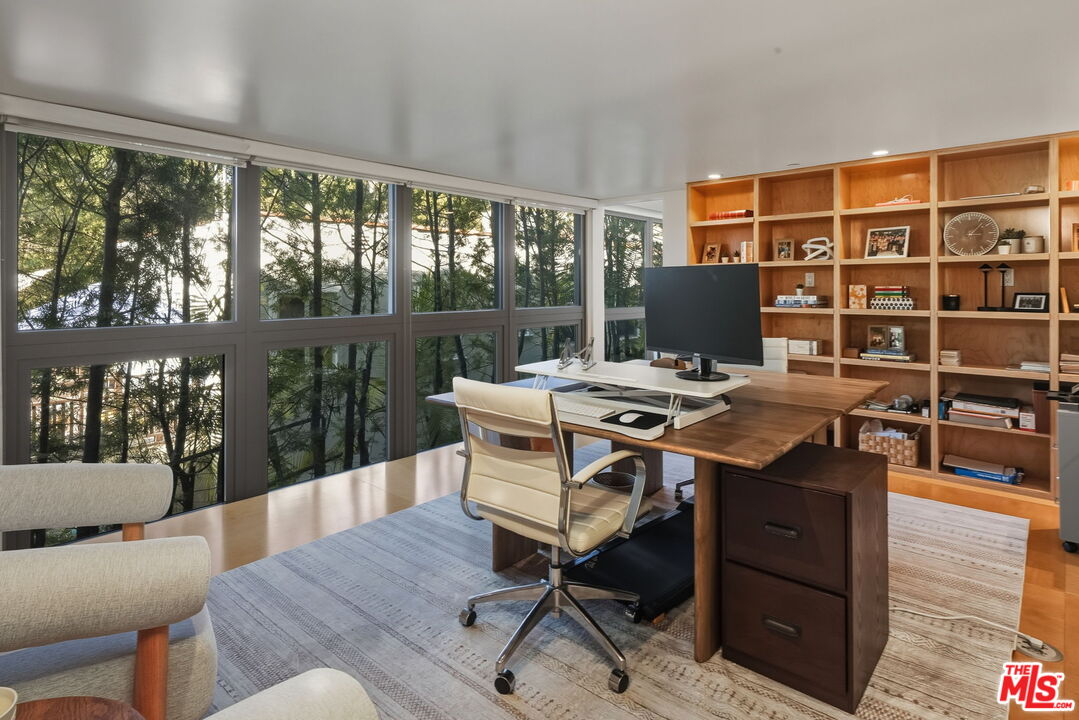 1849 FOX HILLS DR Unit: DOS