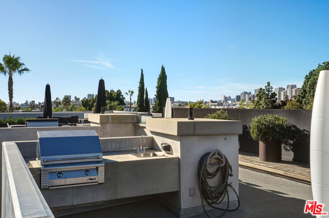 1849 FOX HILLS DR Unit: DOS