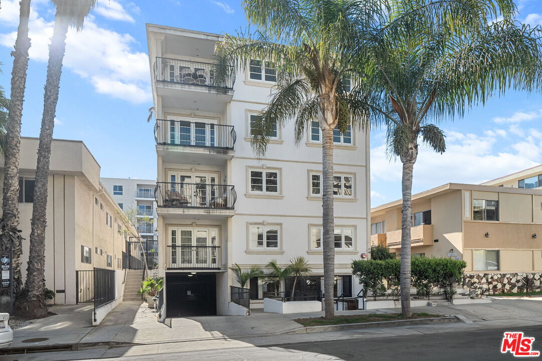 11842 Darlington Ave Unit: 301