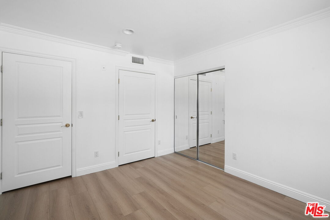 11842 Darlington Ave Unit: 301