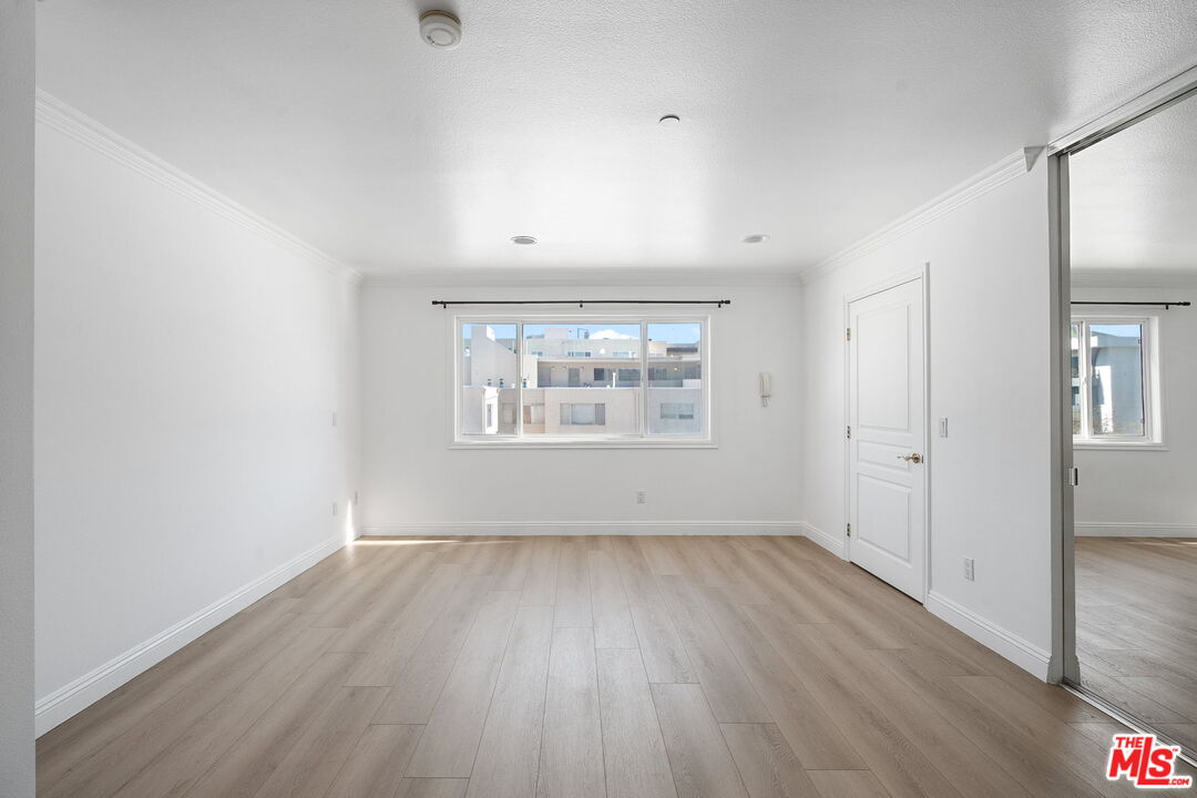 11842 Darlington Ave Unit: 301