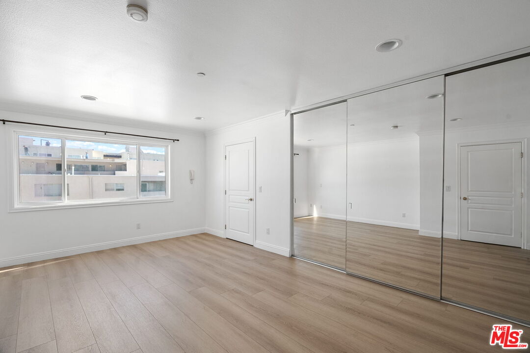 11842 Darlington Ave Unit: 301