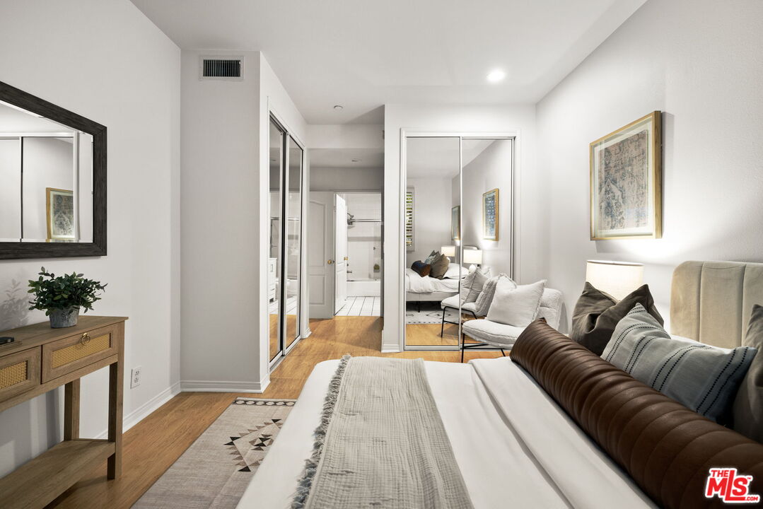 1818 Colby AVE Unit: 203