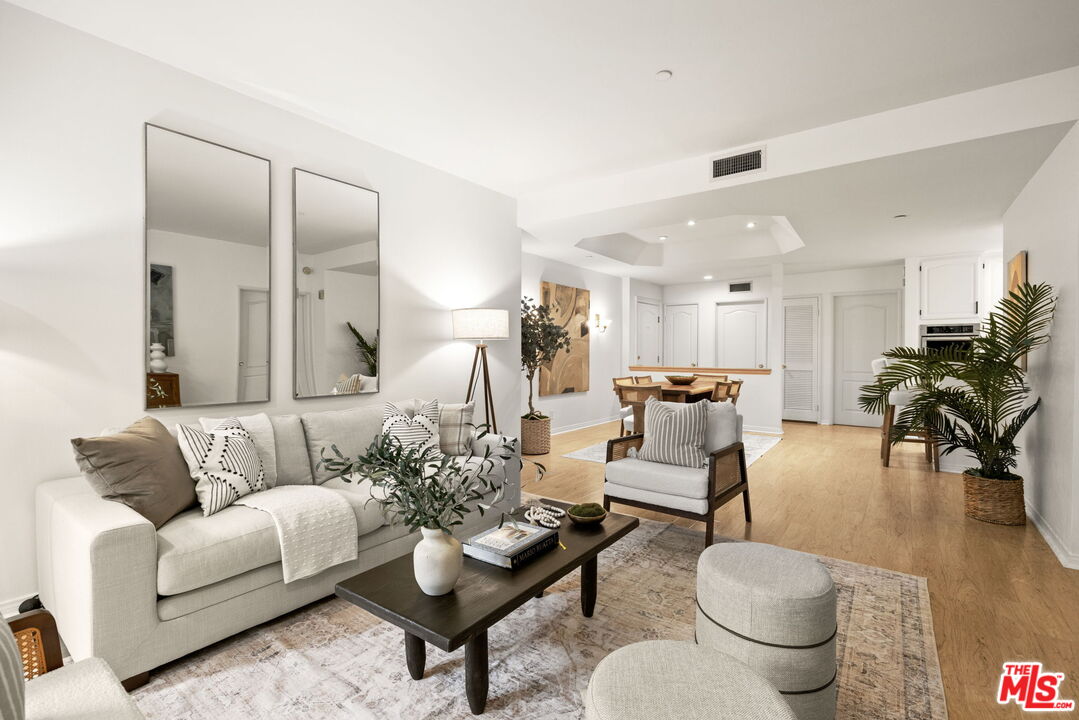 1818 Colby AVE Unit: 203