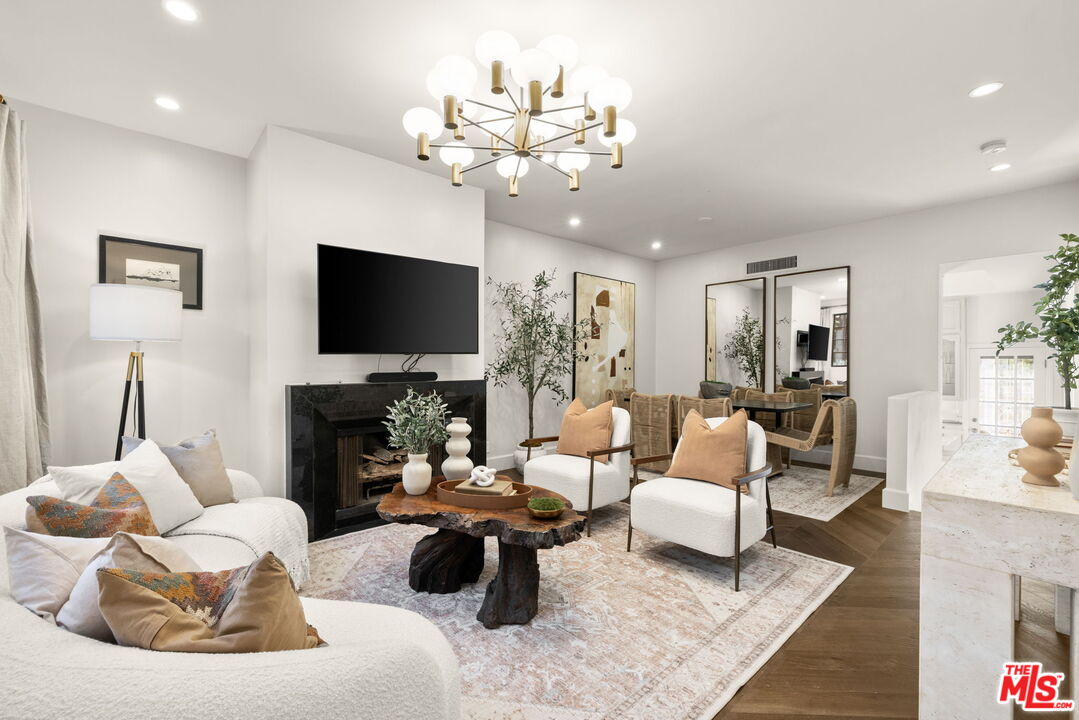 202 San Vicente Blvd Unit: 6