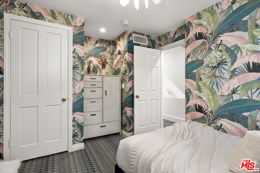 202 San Vicente Blvd Unit: 6