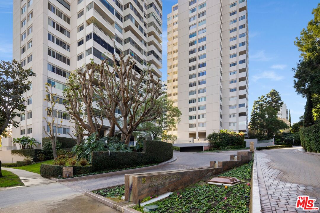 875 Comstock Ave Unit: 18A