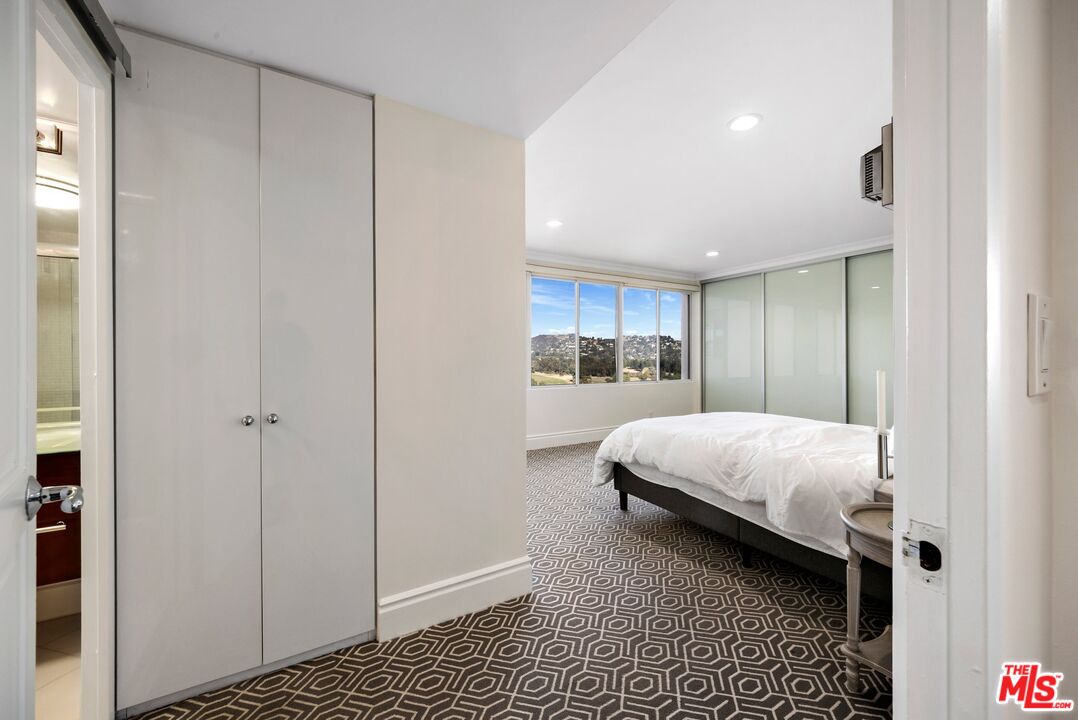 875 Comstock Ave Unit: 18A