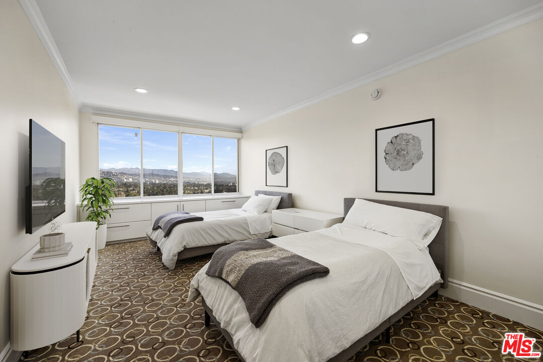 875 Comstock Ave Unit: 18A