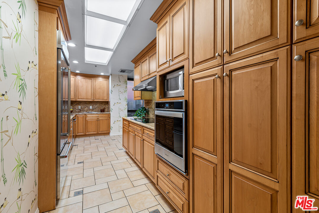 10750 Wilshire Blvd Unit: 1503