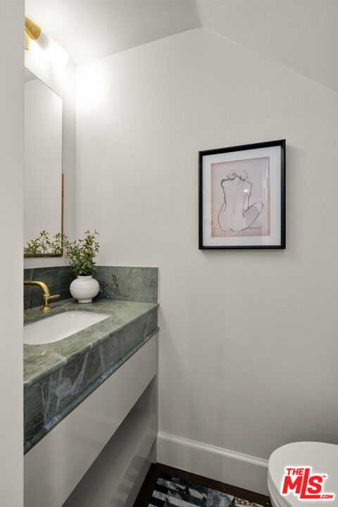 202 San Vicente Blvd Unit: 6