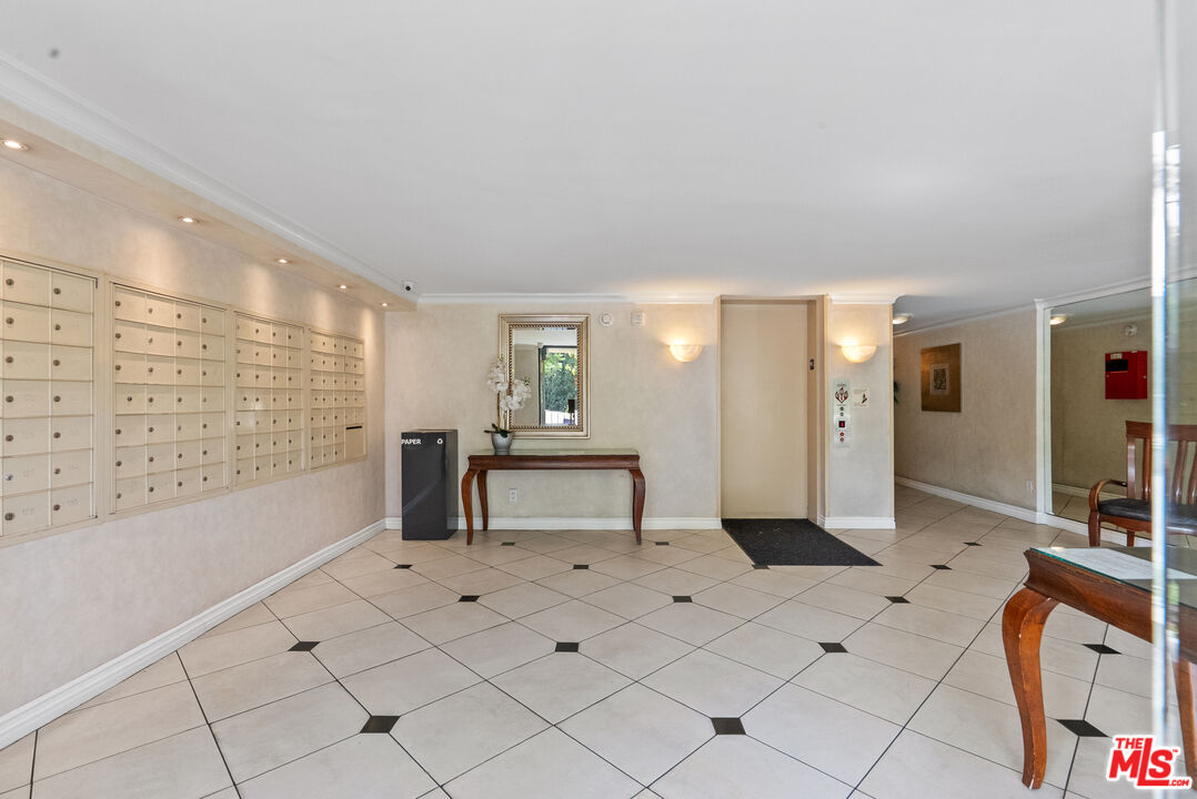 11645 Montana Ave Unit: 335