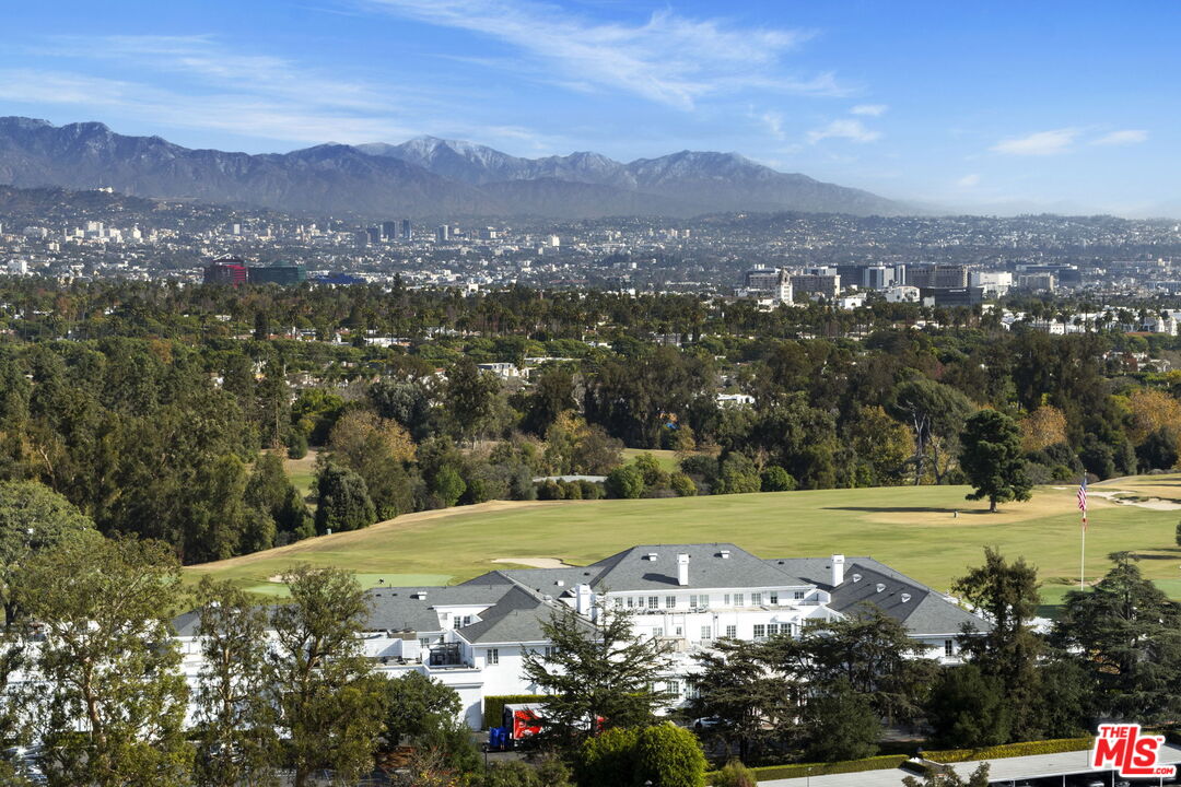 875 Comstock Ave Unit: 18E/F