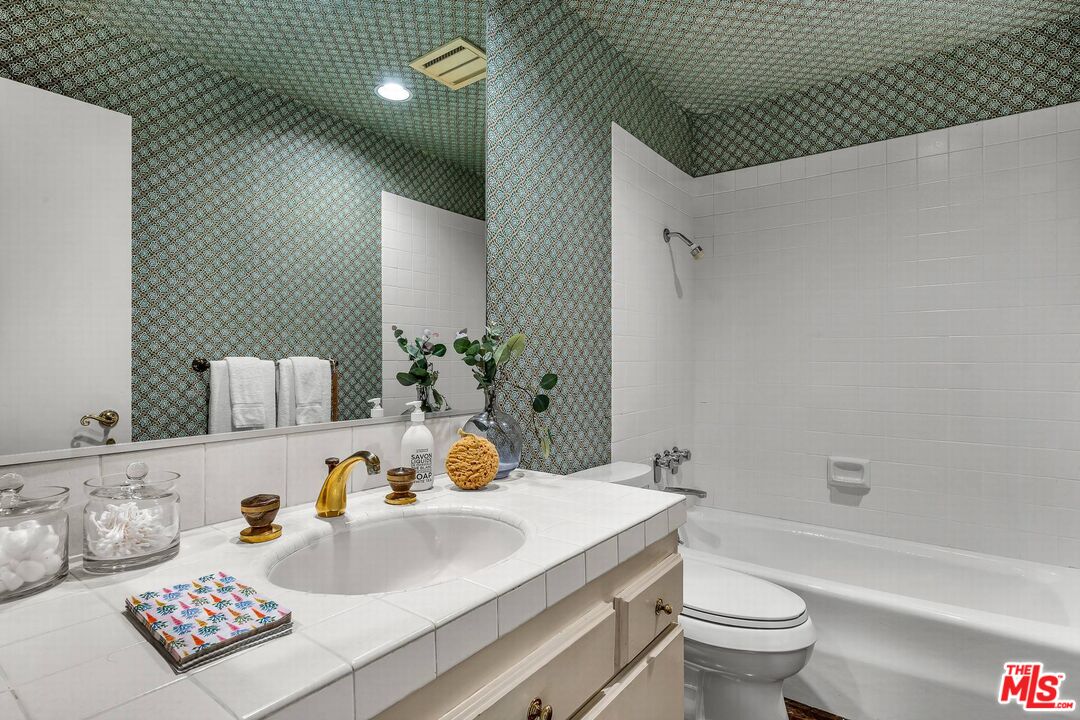 10126 Empyrean Way Unit: 102