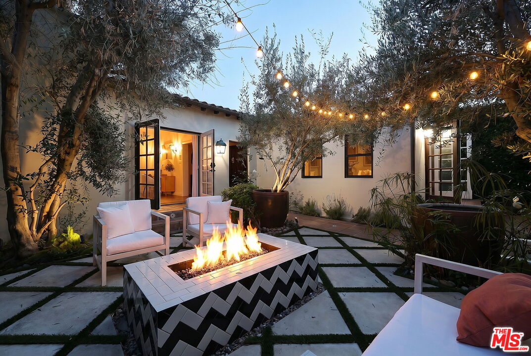 7416 Rosewood Ave