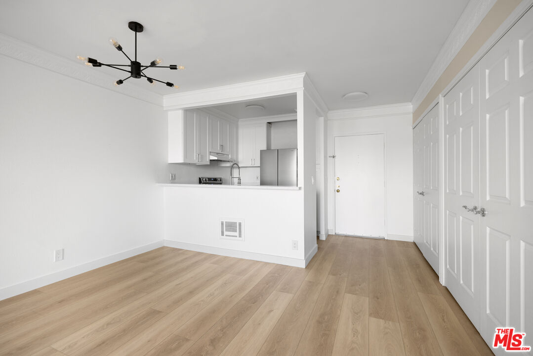 11645 Montana Ave Unit: 335