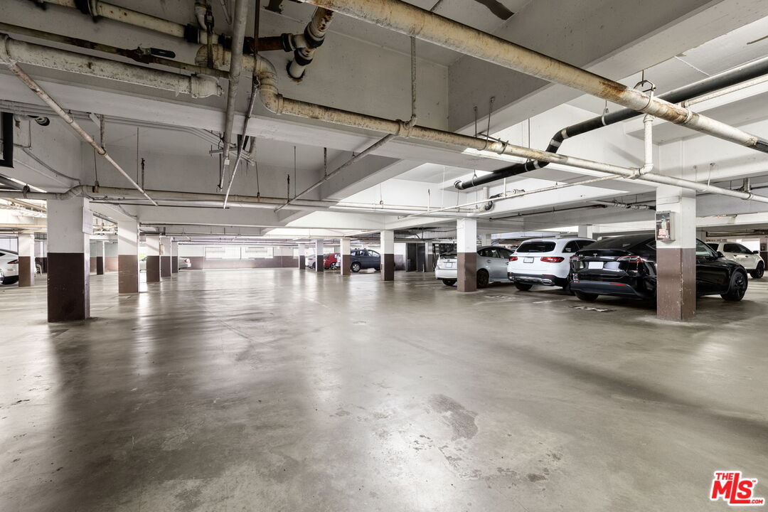11750 W Sunset Blvd Unit: 301