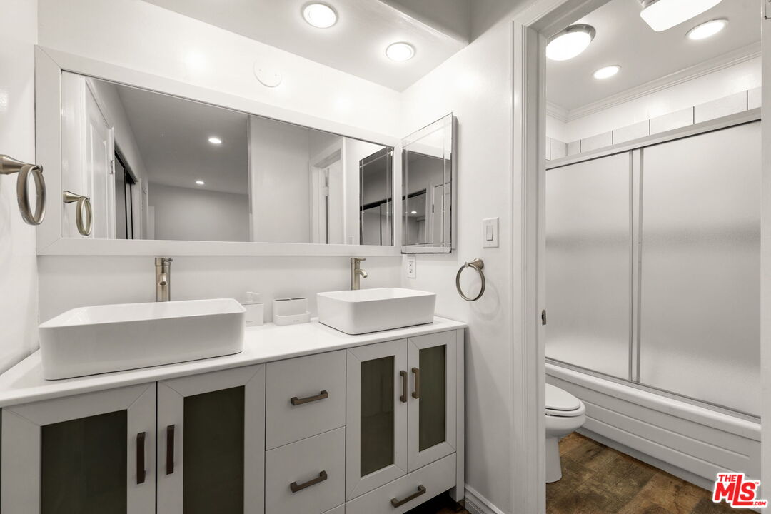 11750 W Sunset Blvd Unit: 301