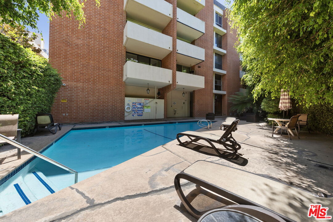 11750 W Sunset Blvd Unit: 301