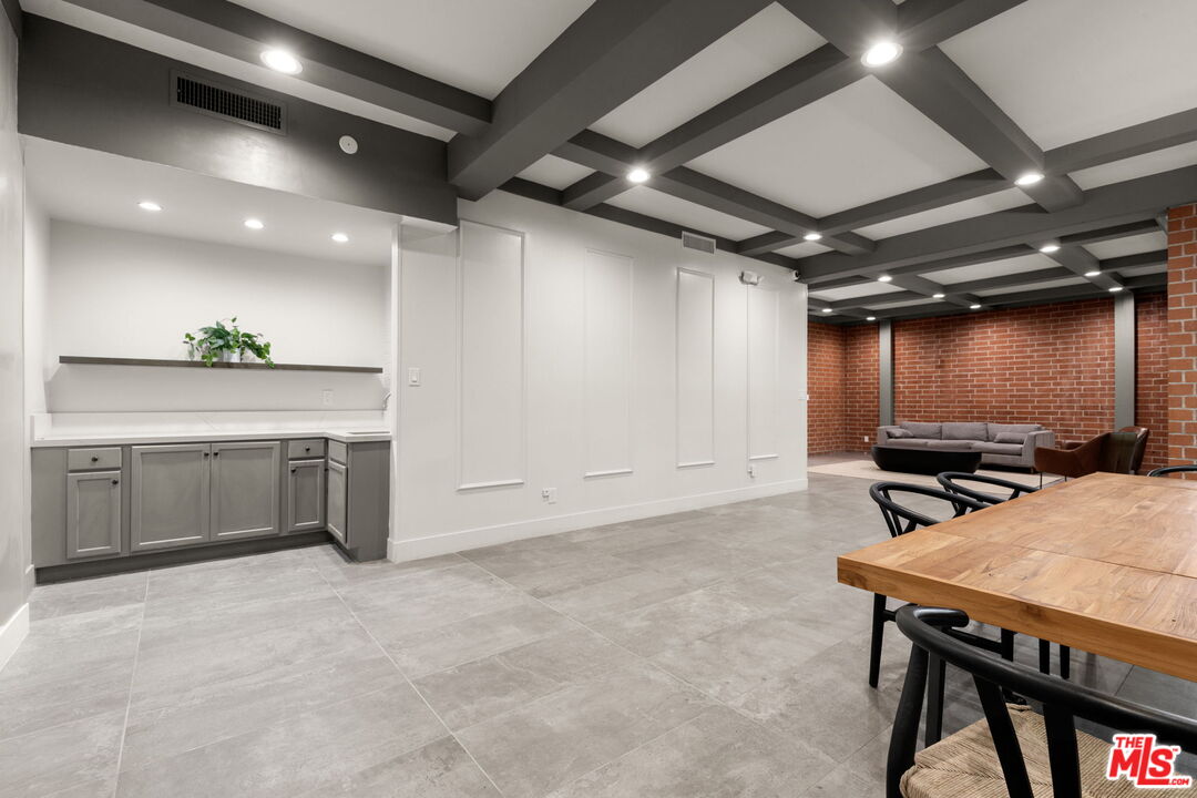 11750 W Sunset Blvd Unit: 301