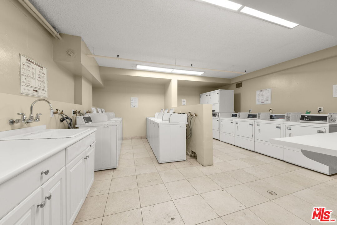 11750 W Sunset Blvd Unit: 301