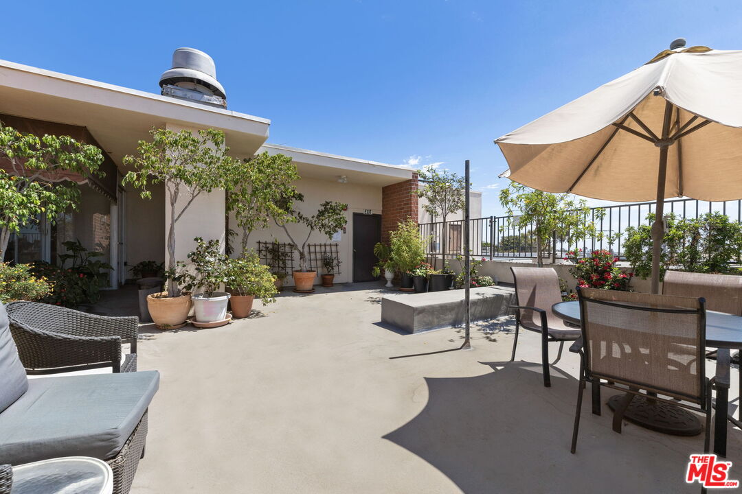 11750 W Sunset Blvd Unit: 301