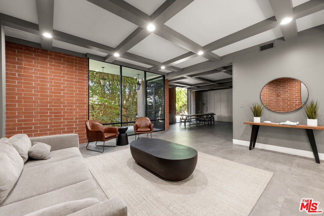 11750 W Sunset Blvd Unit: 301