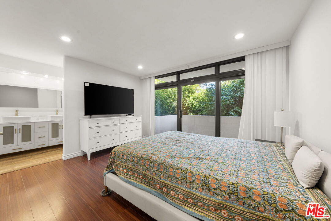 11750 W Sunset Blvd Unit: 301