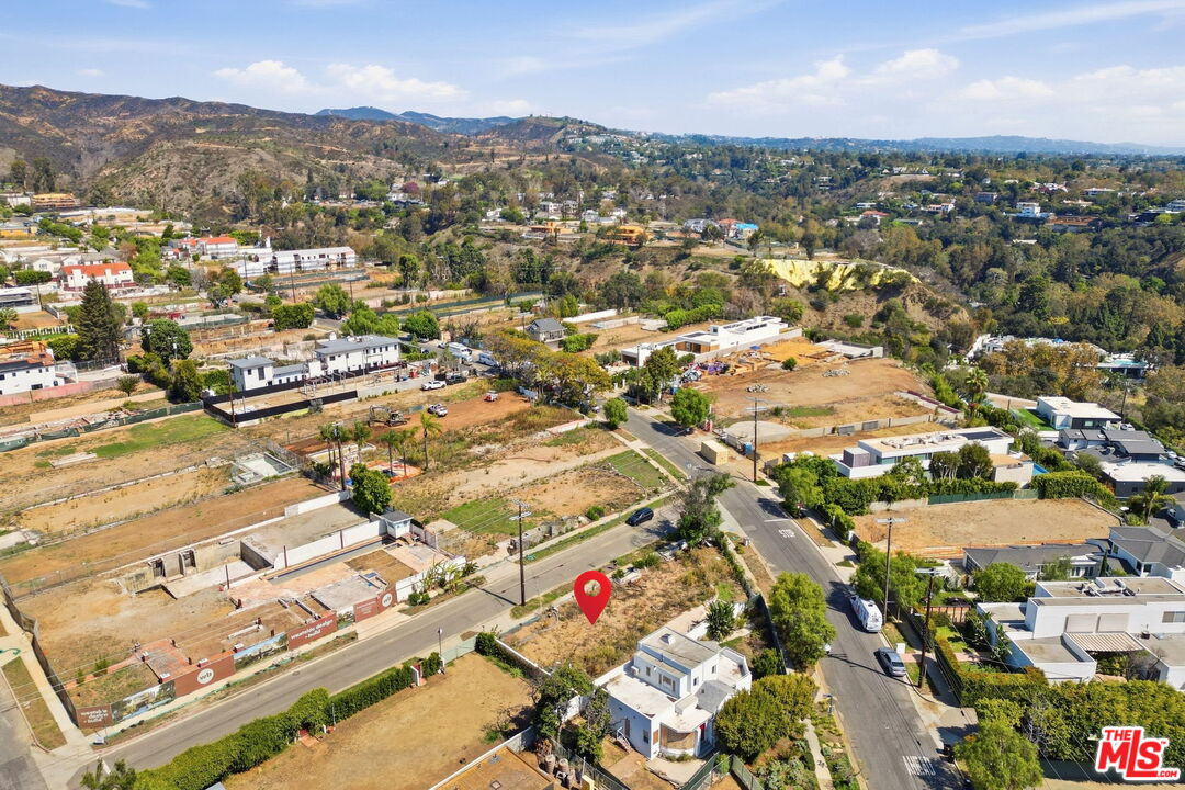 875 Chautauqua Blvd