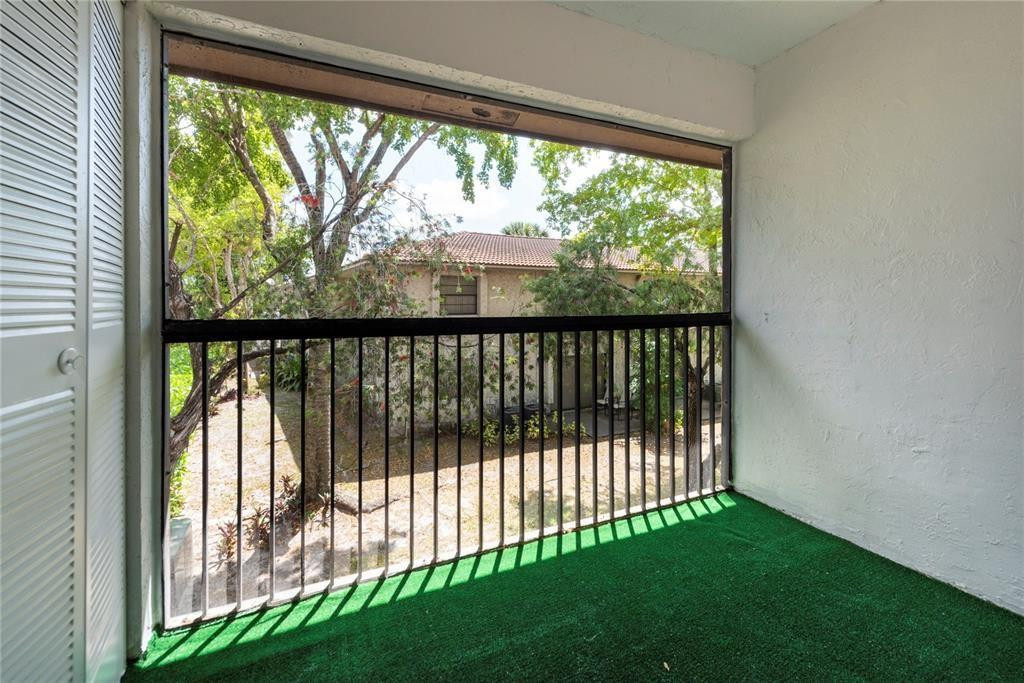 10571 Royal Palm Boulevard 10571