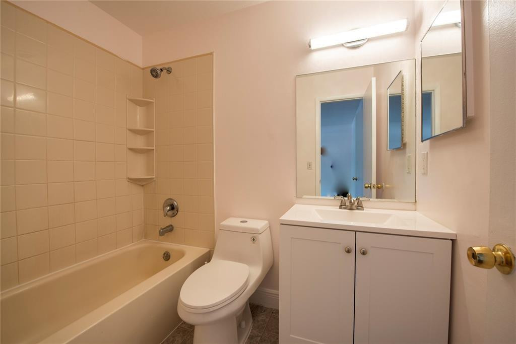 10571 Royal Palm Boulevard 10571